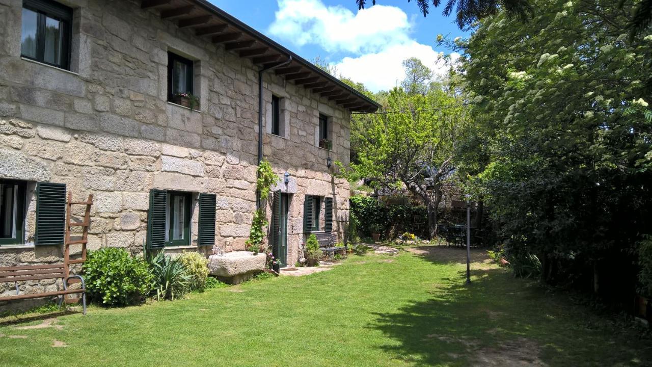 Affittacamere Conjunto Entre Acebos Sotillo de Sanabria Esterno foto